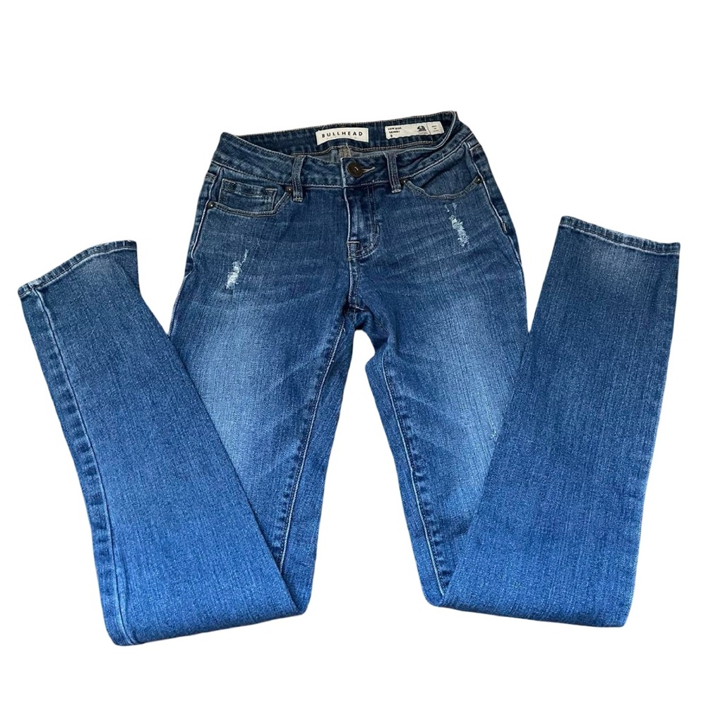 Bullhead medium wash low rise skinny jeans